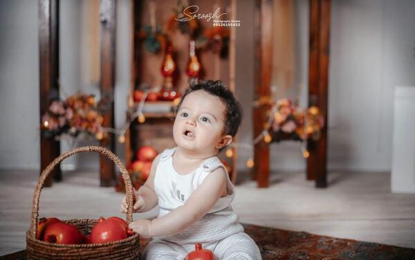 عکس ژست عکاسی یلدا