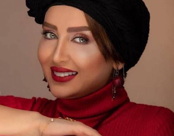 عکس ژست عکاسی یلدا دخترانه