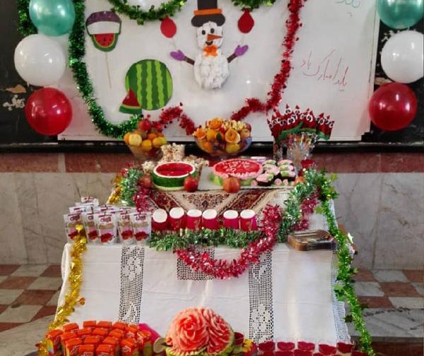 عکس ایده سفره یلدا مدرسه