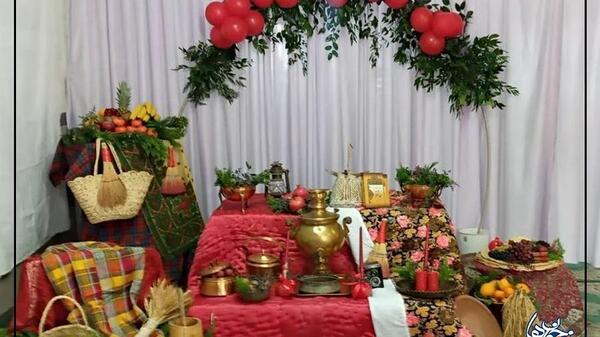 عکس ایده میز یلدا برای مدرسه