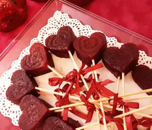 عکس ایده تزیین لبو برای شب یلدا