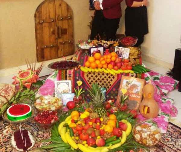 عکس ایده چیدن میز شب یلدا