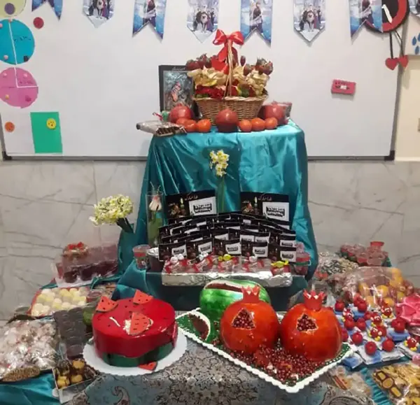 عکس ایده پذیرایی یلدا برای مدرسه