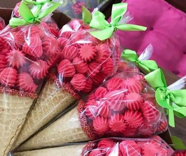 عکس ایده پذیرایی یلدا برای مدرسه
