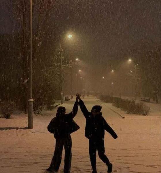 عکس برف واقعی در شب