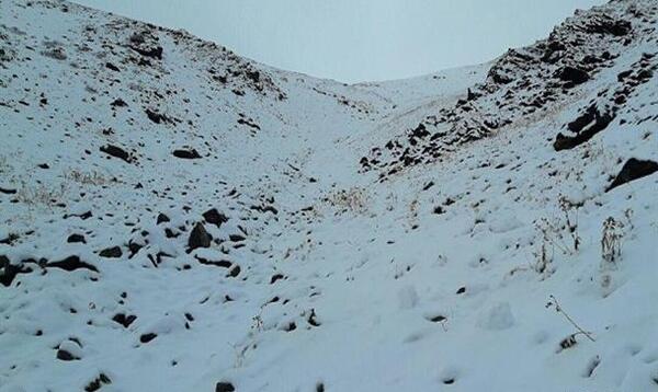 عکس برف در کوهستان