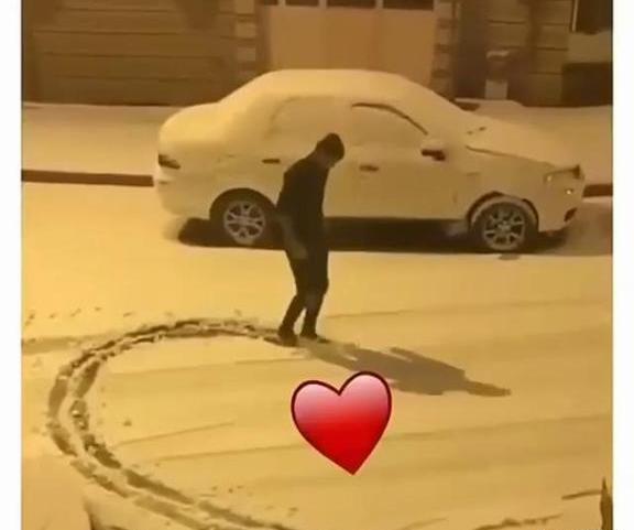 عکس پروفایل برف قلبی