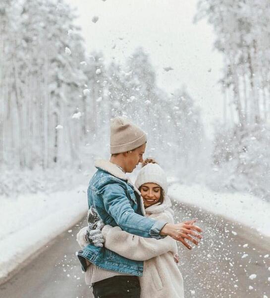 عکس پروفایل برفی عاشقانه