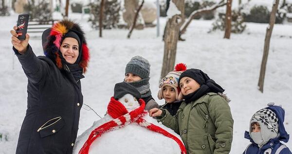 عکس برف بازی طبیعی
