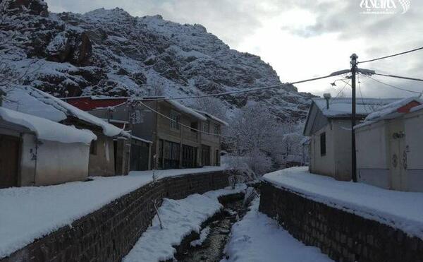 عکس برف واقعی در روستا