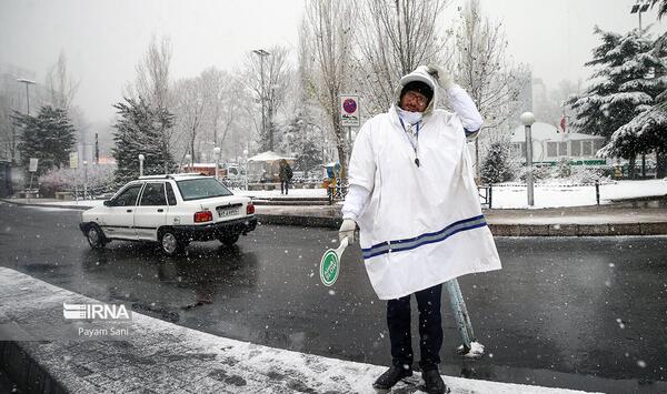 عکس از بارش برف در تهران
