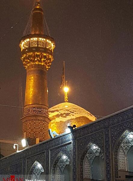 عکس برف در حرم امام رضا