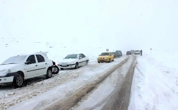 عکس برف تو جاده