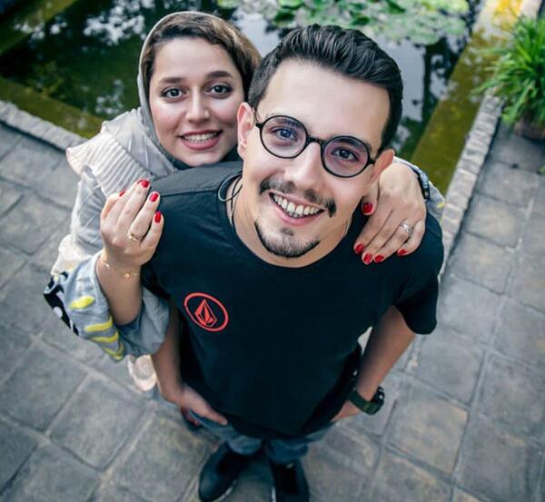 عکس مادر مازیار در لیسانسه ها