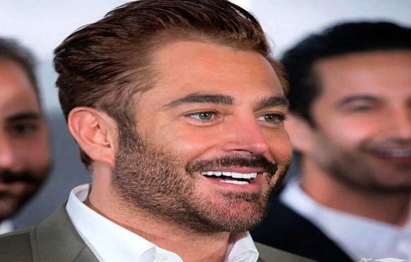 عکس پدر و مادر گلزار