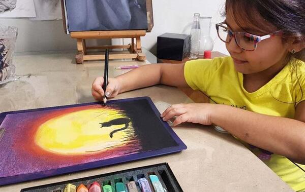 عکس نقاشی ساده با مداد شمعی