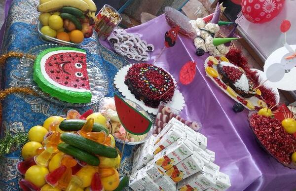 عکس یلدا مدرسه ای