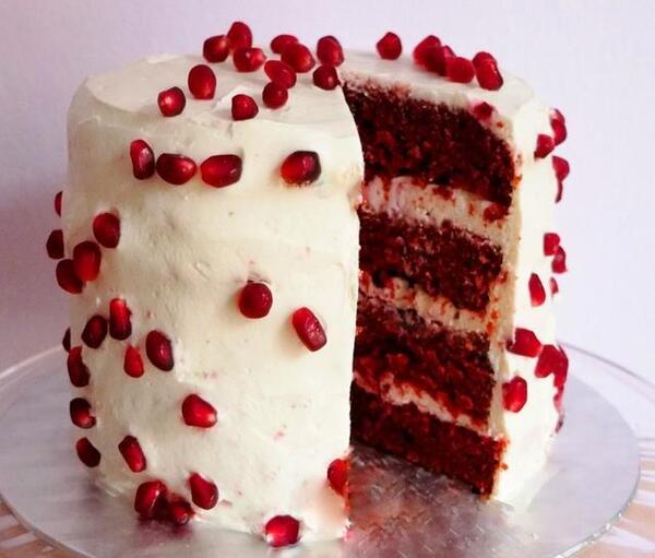 عکس کیک شب یلدا ساده خانگی
