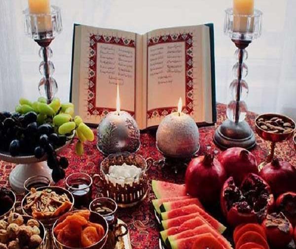 عکس میز یلدا مدرسه