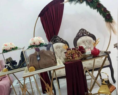 ایده عکس شب یلدا عروس و داماد