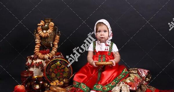 عکس شب یلدا دختر بچه