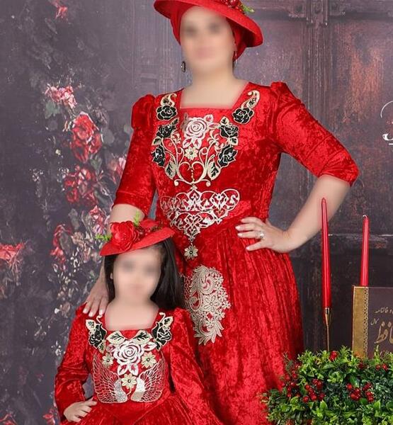 ژست عکس یلدایی مادر دختری