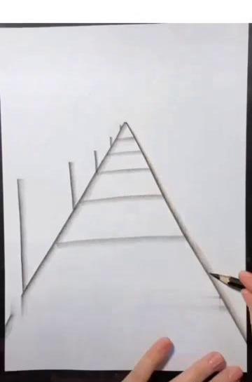 عکس نقاشی ساده سه بعدی با مداد