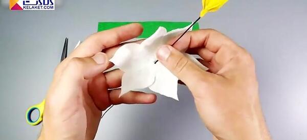 عکس گل نرگس با کاغذ رنگی