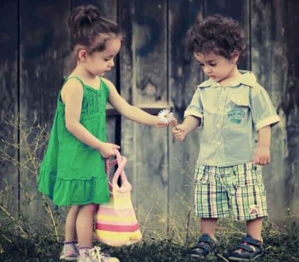 عکس دختر پسر کوچولو عاشقانه