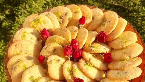 عکس شیرینی کشمشی قنادی