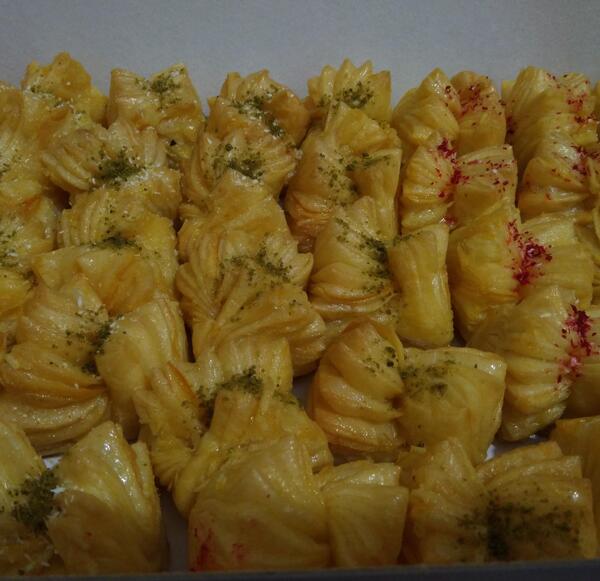 عکس شیرینی خشک پروانه ای