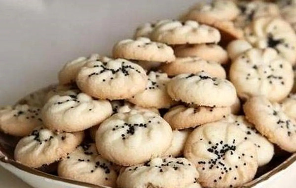 عکس شیرینی نون برنجی