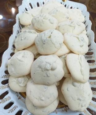 عکس شیرینی پفکی گردویی