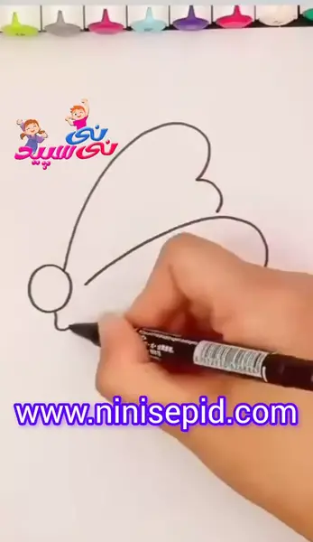 عکس نقاشی کودکانه پروانه رنگی