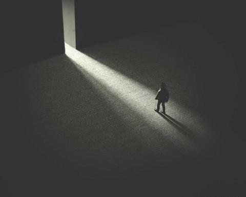 عکس تصویر زمینه مشکی غمگین