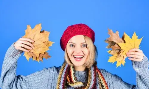 عکس تصویر زمینه پاییزی دخترانه