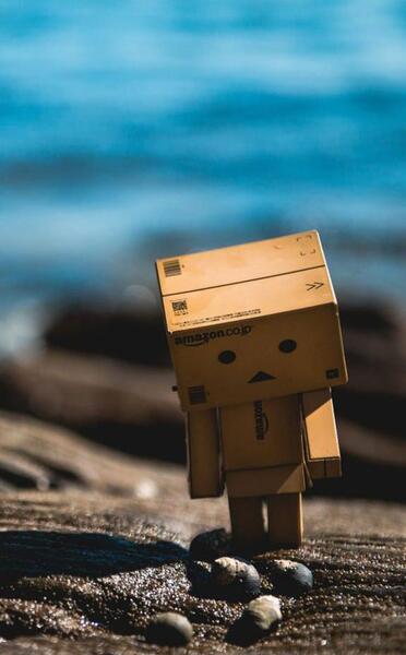عکس تصویر زمینه عروسکی مشکی