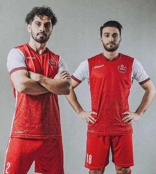 عکس از لباس جدید پرسپولیس