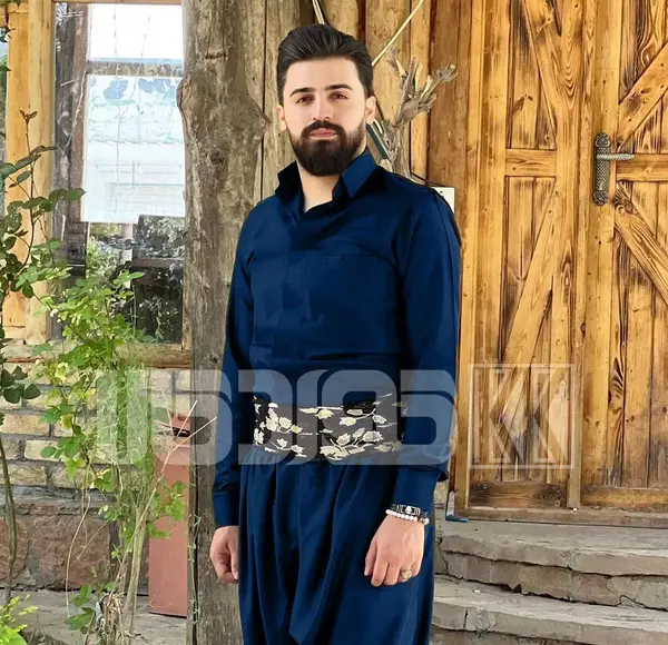 عکس لباس کردی مردانه کرمی