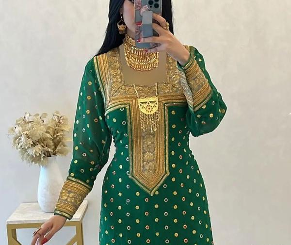 عکس لباس گلابتونی جدید در اینستاگرام