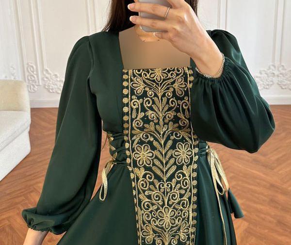 عکس لباس گلابتونی جدید در اینستاگرام