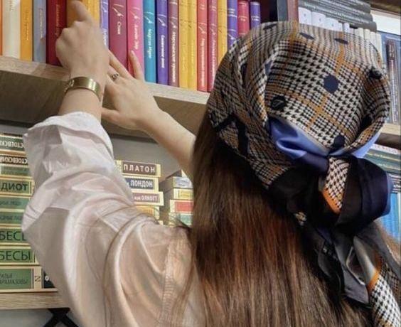عکس پروفایل کتابخانه دخترانه