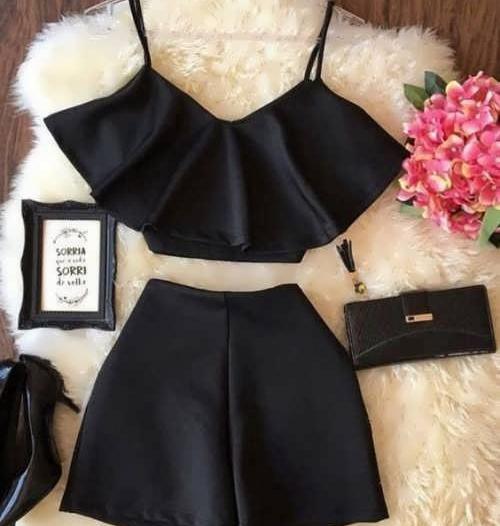 عکس لباس نیم تنه با شلوارک