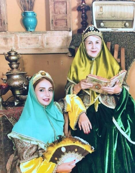 عکس با لباس قاجاری