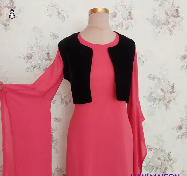 عکس لباس کردی دخترانه صورتی