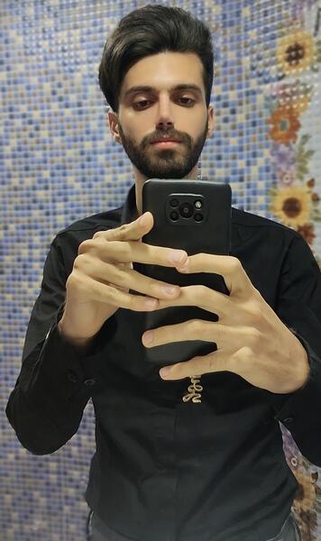 عکس سلفی پسر طبیعی