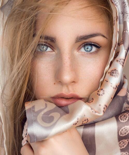 عکس دختر با چشم قهوه ای