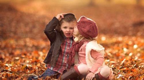 عکس دختر بچه وپسر بچه عاشقانه
