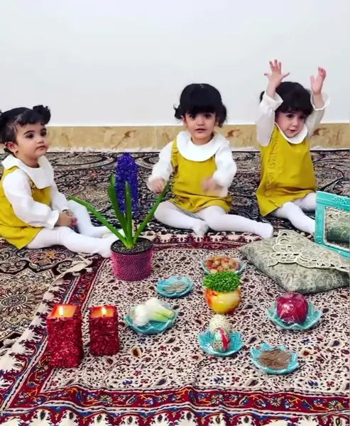 عکس بچه سه قلو دختر