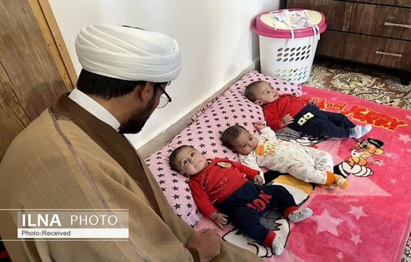 عکس بچه سه قلو دختر